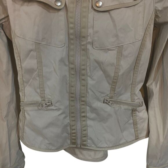 Lululemon Out and About Peplum water repellent cream Jacket Ecru size 4 with hoo - Picture 8 of 11